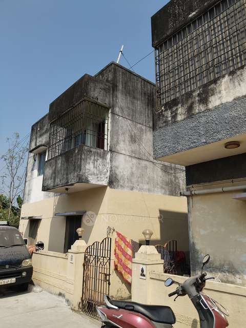 2 BHK Flat In Karumari Flats, Pozhichalur For Sale  In Pozhichalur