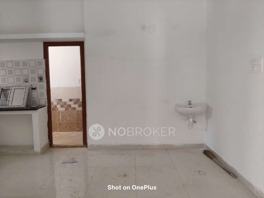 2 BHK Flat In Gold Flamingo Apartment For Sale  In Mallampet