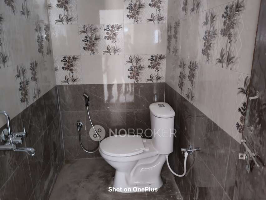 2 BHK Flat In Gold Flamingo Apartment For Sale  In Mallampet