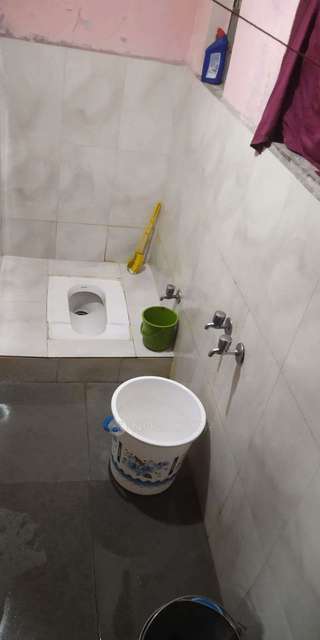 Shared Room for Male In 1 RK  In Karve Nagar