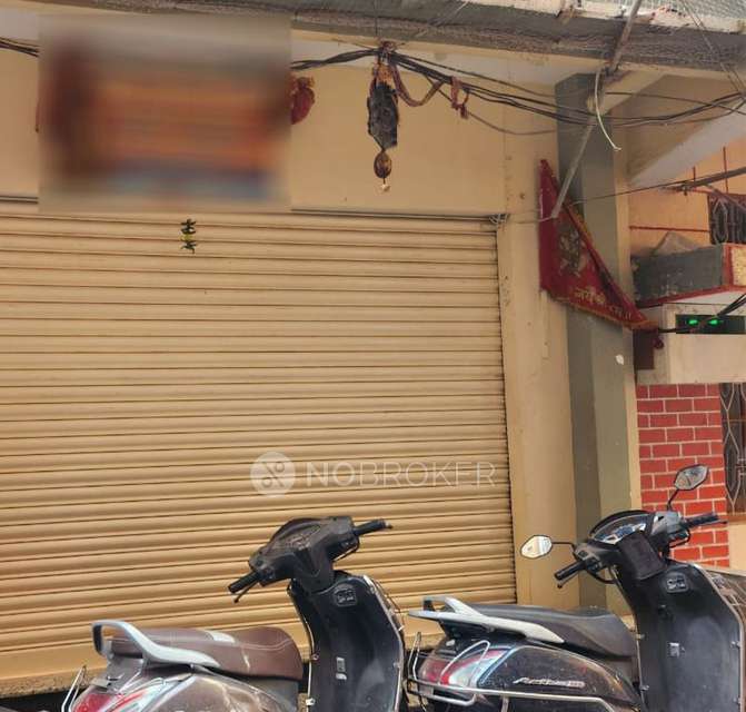 4+ BHK House For Sale  In Goshamahal Rd, Nampally