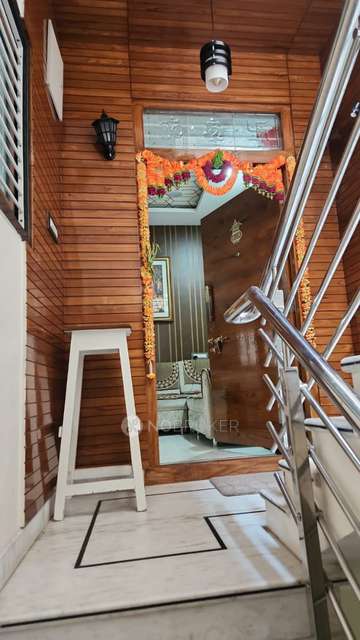 4+ BHK House For Sale  In Goshamahal Rd, Nampally