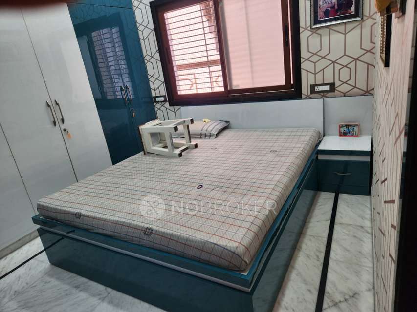 4+ BHK House For Sale  In Goshamahal Rd, Nampally