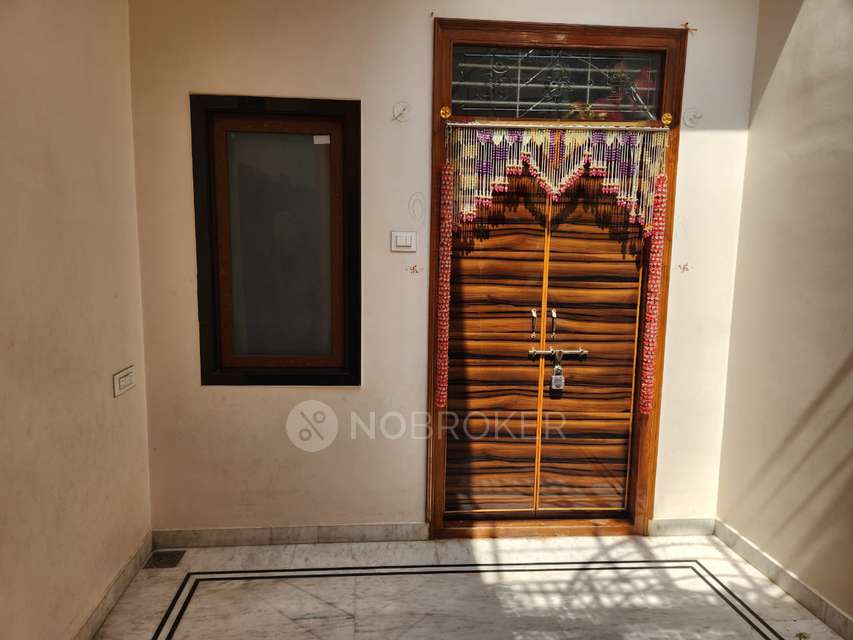 4+ BHK House For Sale  In Goshamahal Rd, Nampally