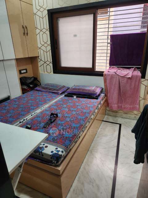 4+ BHK House For Sale  In Goshamahal Rd, Nampally