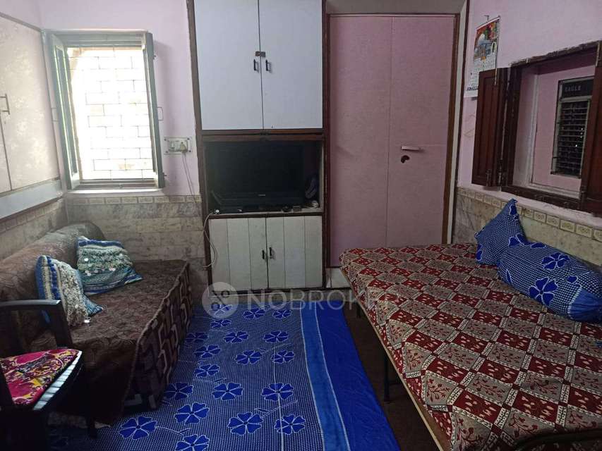 3 BHK Flat In Standalone Building	 For Sale  In Nizamuddin West