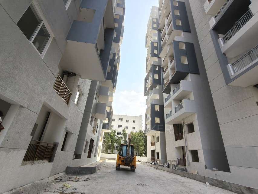 2 BHK Flat In Anuhar Towers,  For Sale  In Alkapur Township