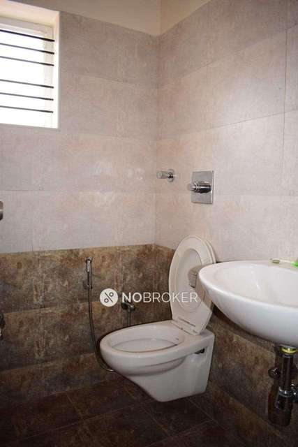 4+ BHK Flat In Padmashri Apartment  For Sale  In Peenya