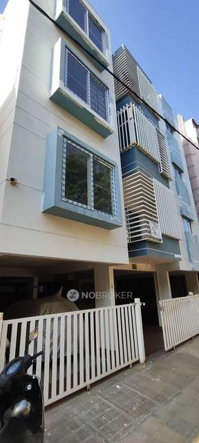4+ BHK Flat In Padmashri Apartment  For Sale  In Peenya