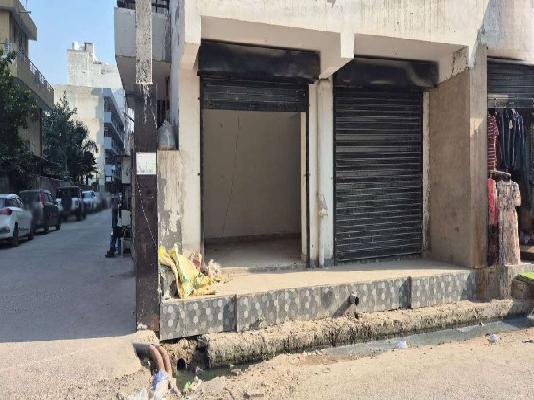 Shop in Hazipur, Noida for sale 