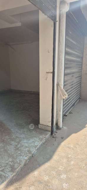 Shop in Hazipur, Noida for sale 