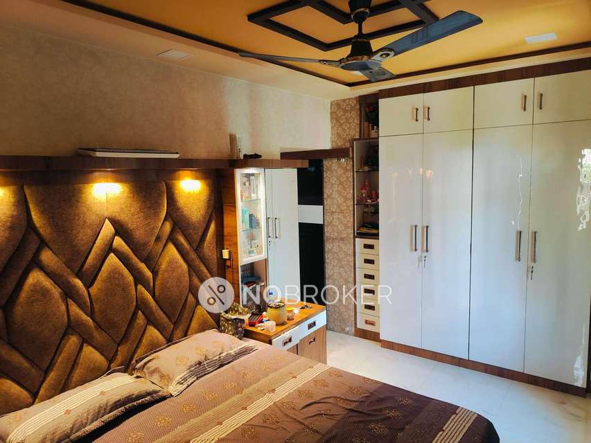 2 BHK Flat In Holy Complex For Sale  In Mira Road East