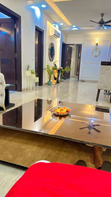 4+ BHK Flat In Standlone Building For Sale  In Sector 34