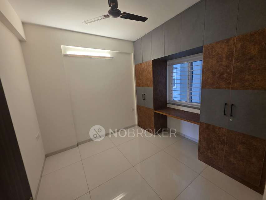 2 BHK Flat In Dsr Highland Greenz, Sarjapura for Rent  In Sarjapura