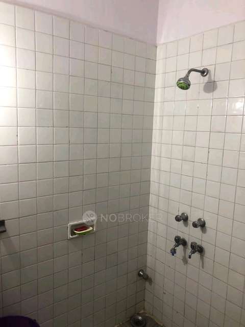 PG for Girls in Indian Express Circle