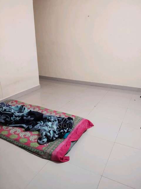 Single Room for Female In 1 BHK  In Apartment  In Pimpri-chinchwad