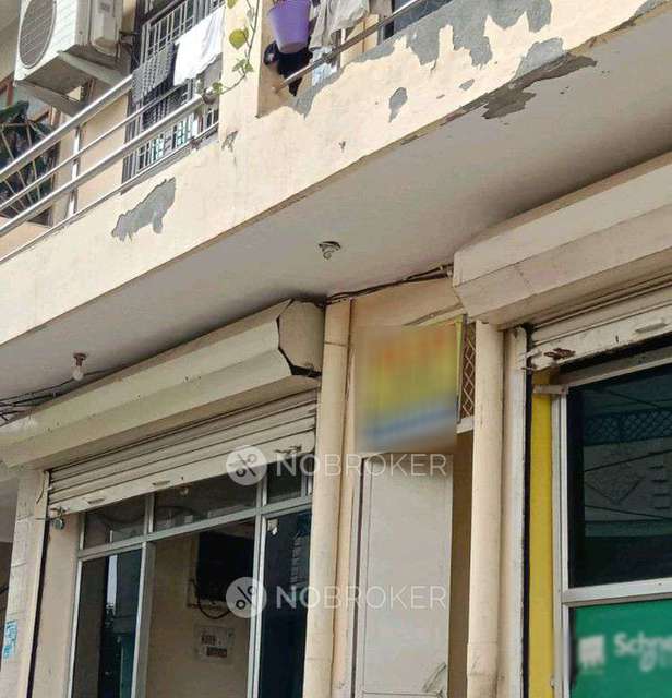 Shop in Sector 10, Gurgaon for sale 
