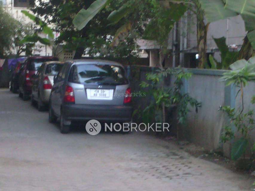 Single Room for Female In 1 BHK  In Sunflower Apartment  In Perungudi