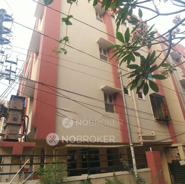Single Room for Female In 3 BHK  In Aparna Residency Kondapur In Kothaguda