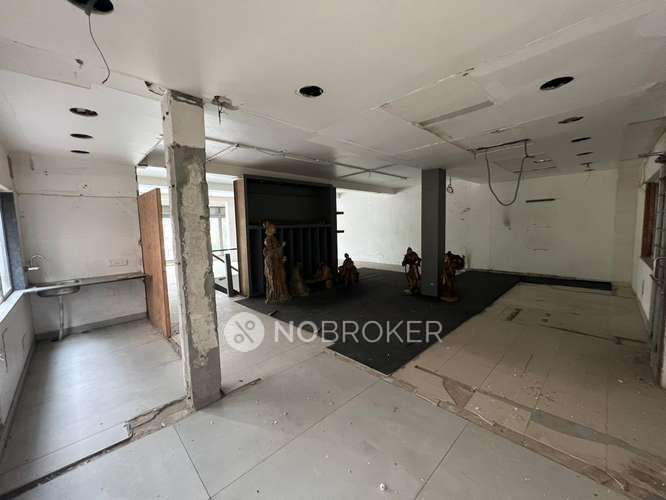 Showroom in Kotla Mubarakpur, Delhi for sale 