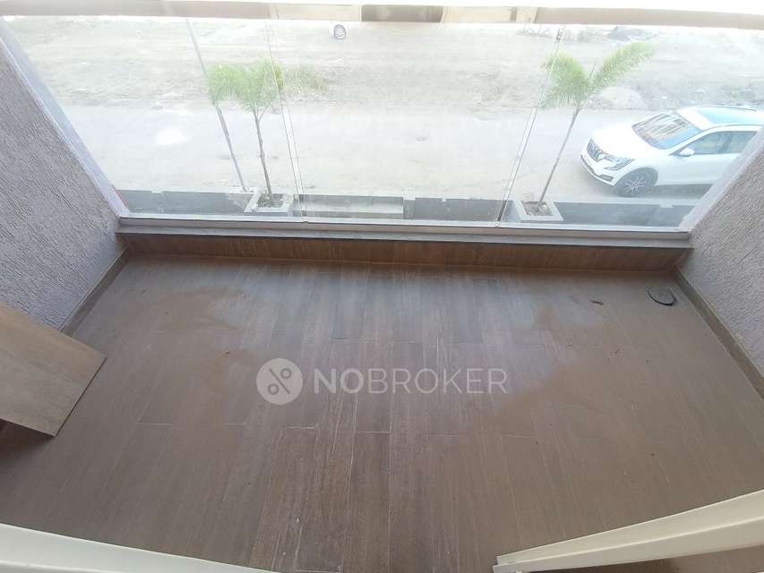 2 BHK Flat In Kohinoor Viva City for Rent  In Dhanori