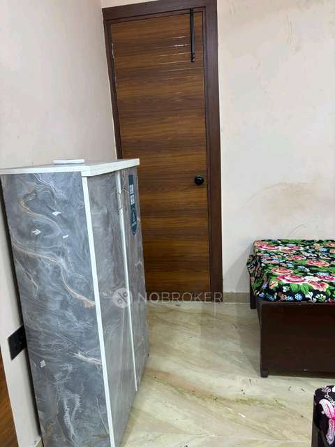 PG for Anyone in Block G, Laxmi Nagar