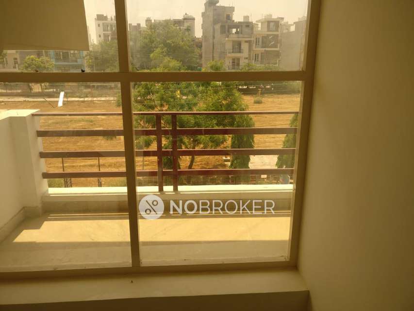 2 BHK Flat For Sale  In Sector 52