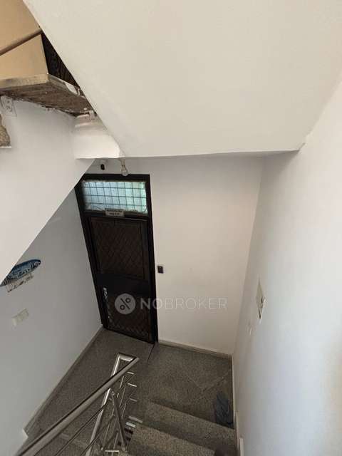 4 BHK Flat In Govind Puri For Sale  In Govindpuri