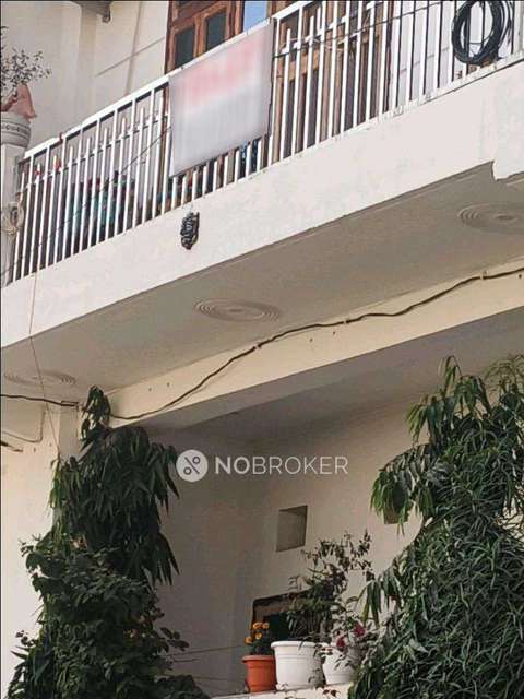 1 RK Flat for Rent  In Dhumaspur,