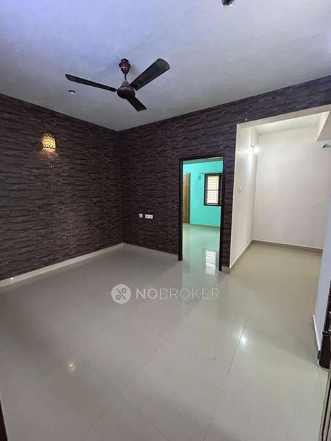 2 BHK Flat In Vasan Arun Apartment For Sale  In Chromepet