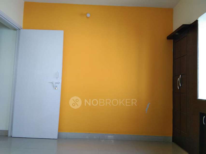 2 BHK Flat In Shreeniwas Apartments For Sale  In Dattawadi