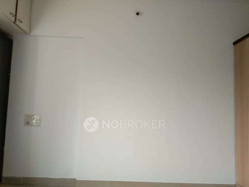 2 BHK Flat In Shreeniwas Apartments For Sale  In Dattawadi