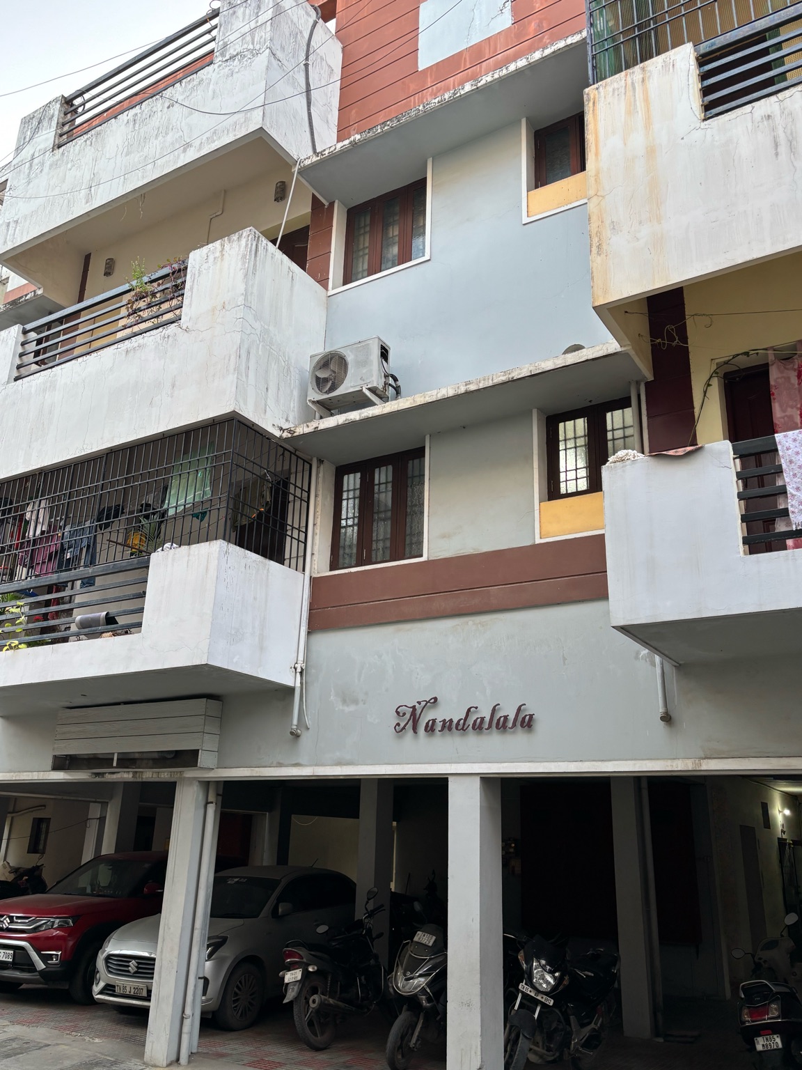 Govardhana Giri Appartments