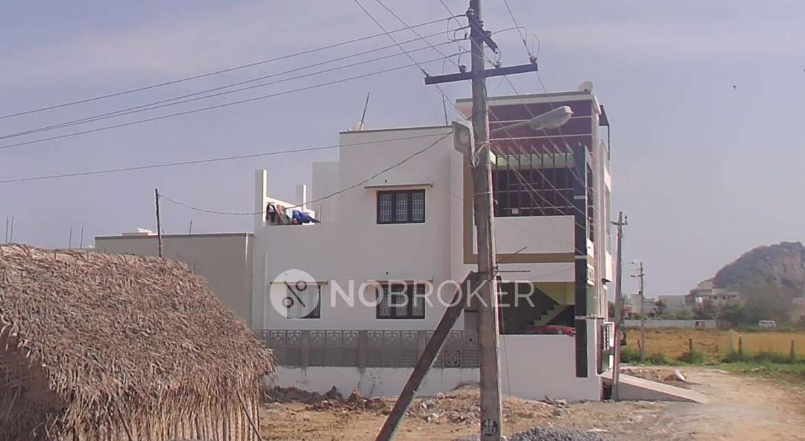 Plot For Sale  In Perungalathur Bus Stop