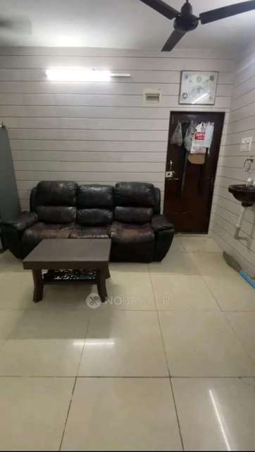 1 BHK Flat In Shri Balaji Niwas For Sale  In Andheri West