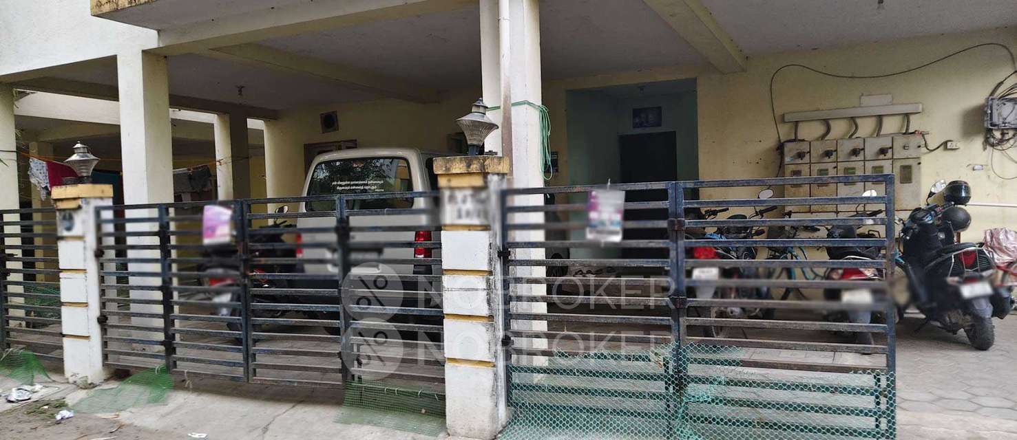 2 BHK House for Lease  In 4th Street