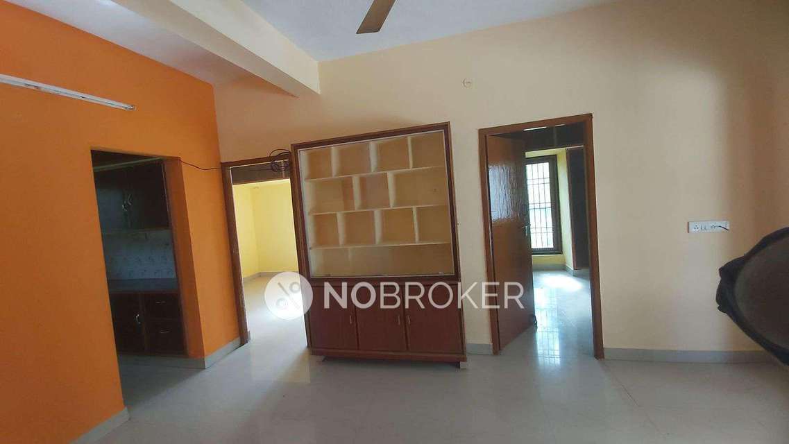 2 BHK Flat In Maha Flats For Sale  In Perumbakkam
