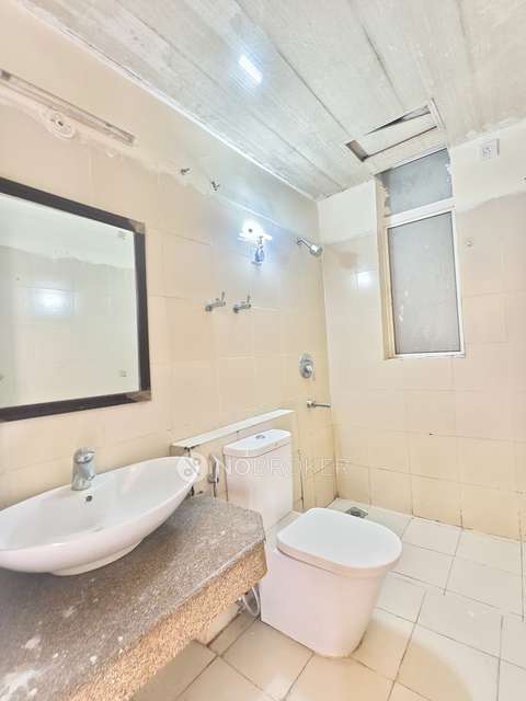 3 BHK Flat In Indiabulls Centrum Park For Sale  In Unnamed Road, Sector 103, Gurugram, Haryana 122006, India