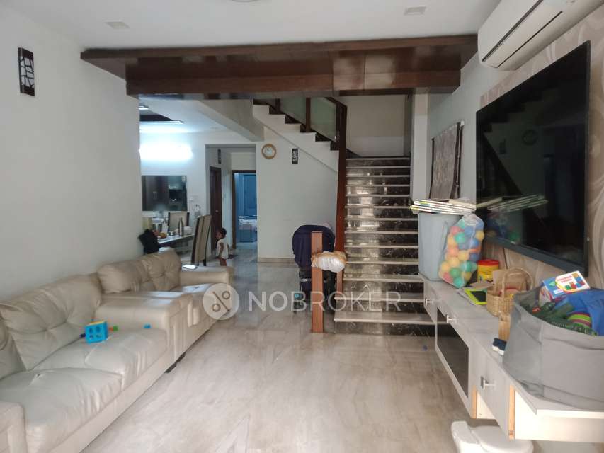 4 BHK Flat In Aarthi Residency For Sale  In Madhapur