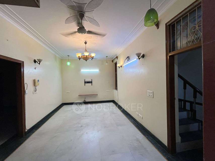 2 BHK House for Rent  In Sector 55