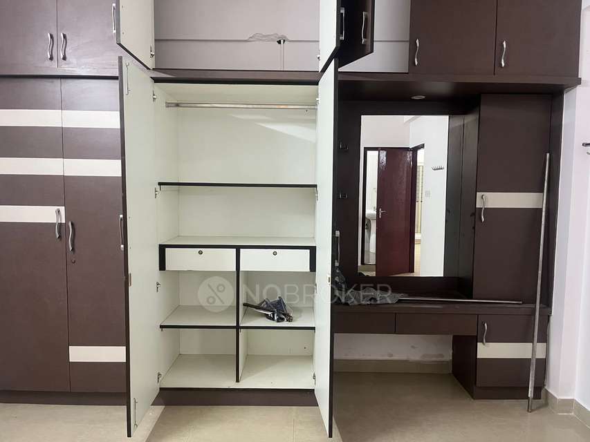 2 BHK Flat In Sri Bhagwan Embassy, Electronic City For Sale  In Electronic City