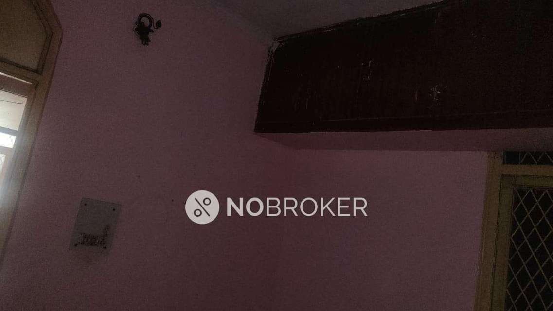 2 BHK Flat In Mahalaxmi Apartments For Sale  In Pandav Nagar