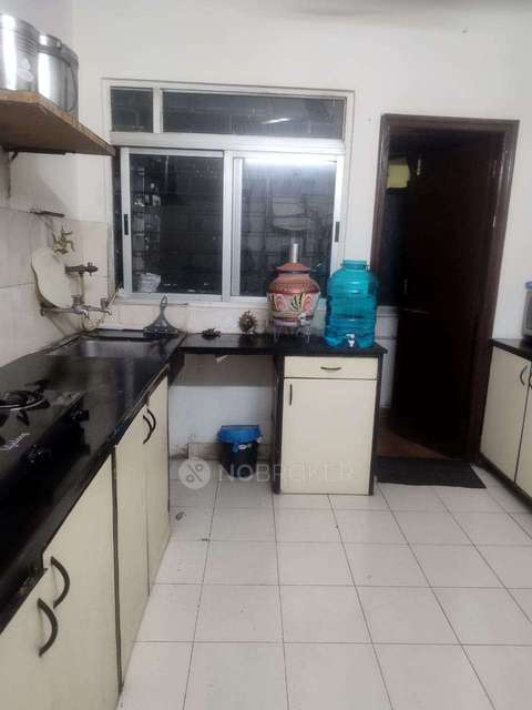 2 BHK Villa In A1 Florida Estate for Rent  In A1 Building