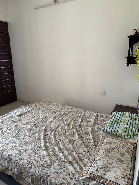 2 BHK Flat In Puraniks Rumah Bali For Sale  In Thane West