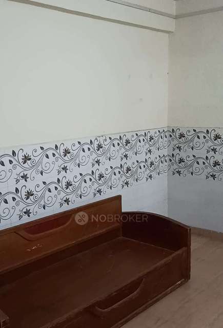 1 RK Flat For Sale  In Malad West