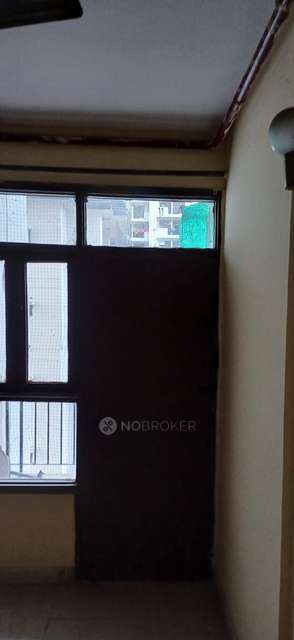 2 BHK Flat In Mahagun Puram For Sale  In Mahagunpuram