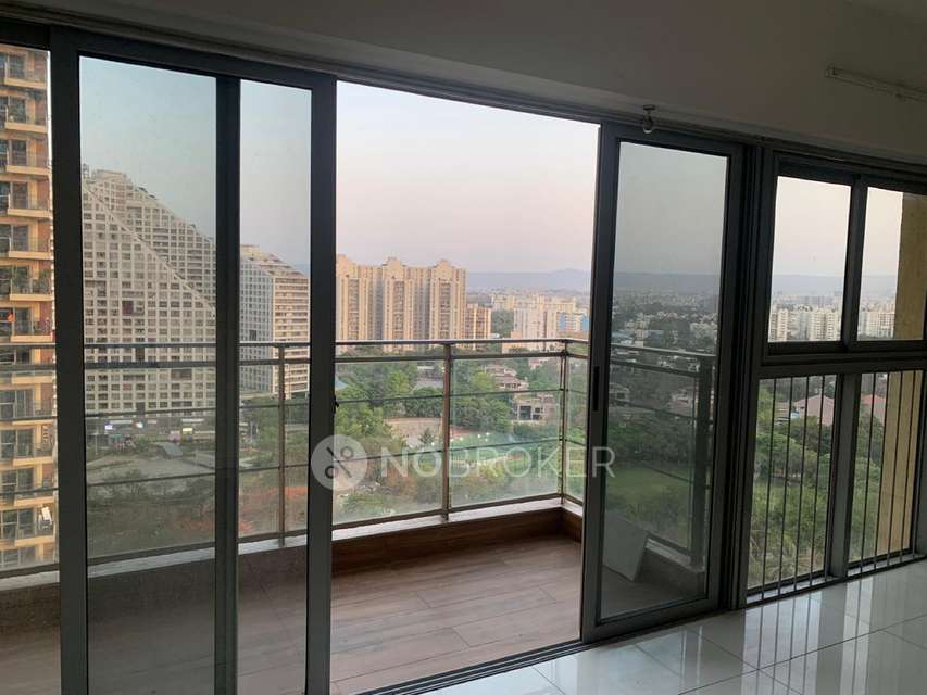 2 BHK Flat In Amanora Adreno Towers For Sale  In Hadapsar
