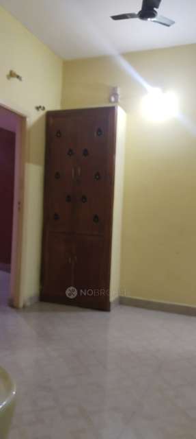 2 BHK Flat In Suraj Enclave For Sale  In Suraj Enclave