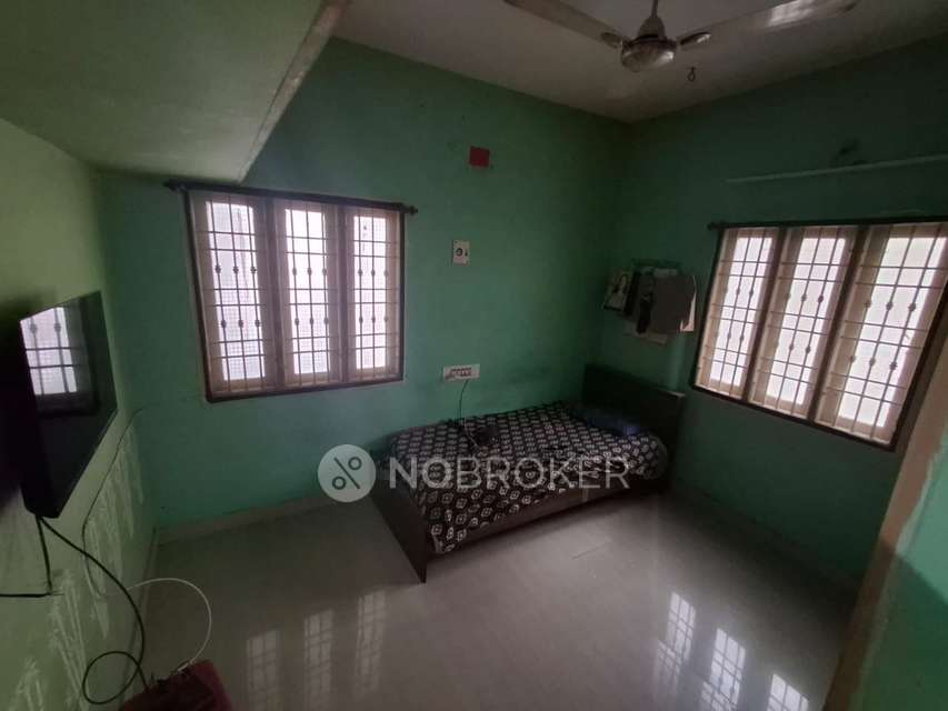 2 BHK Flat In Suraj Enclave For Sale  In Suraj Enclave