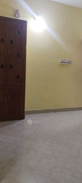 2 BHK Flat In Suraj Enclave For Sale  In Suraj Enclave